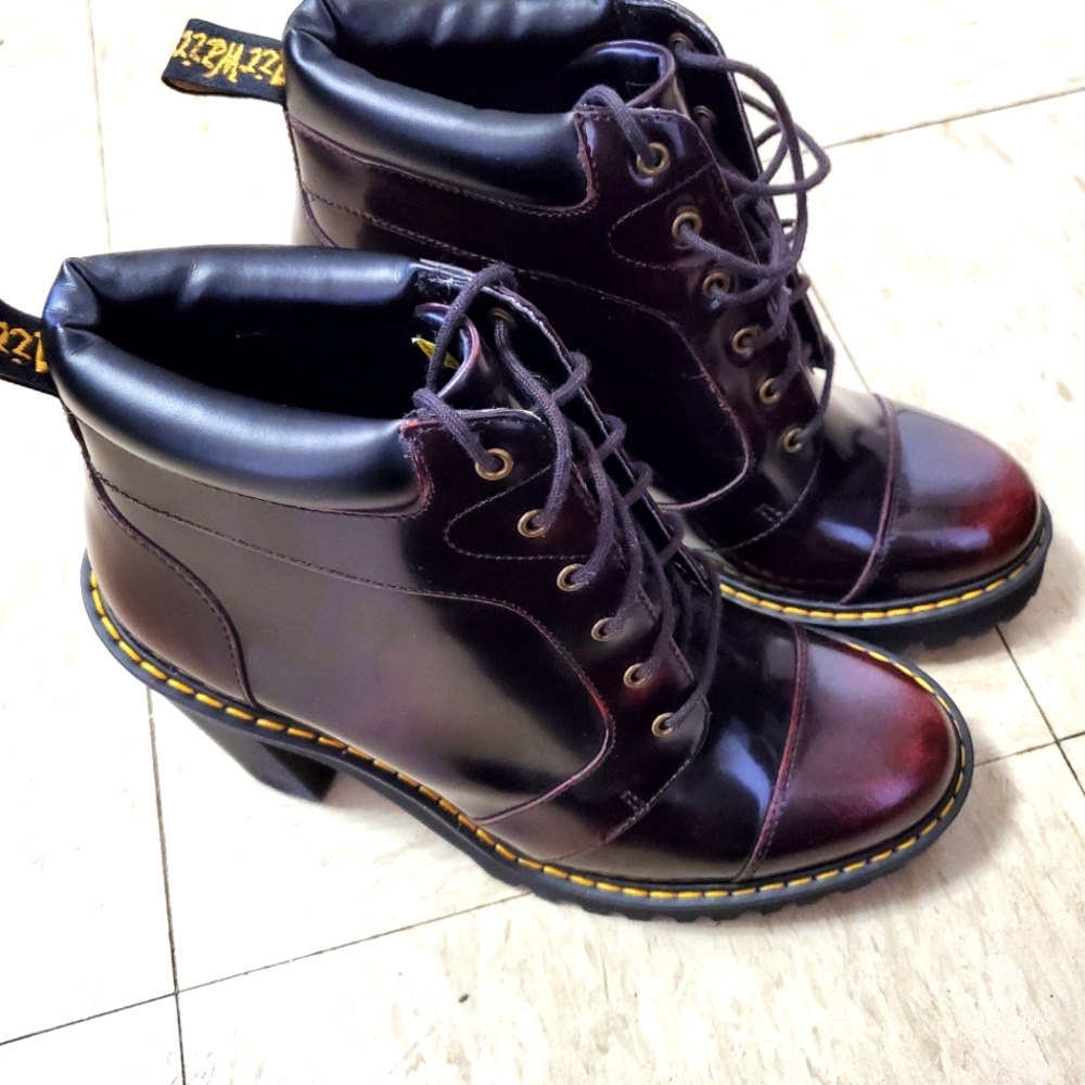 Dr. Martens Averil 6 eye ankle boot in averil cherry red